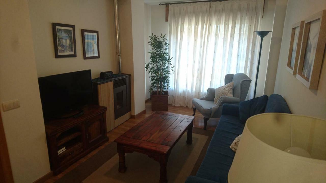 Апартаменти Apartamento Rapitan Хака Екстер'єр фото